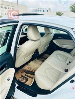 تويوتا أفالون